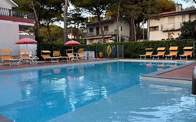 Casa Bianca Village Apartments